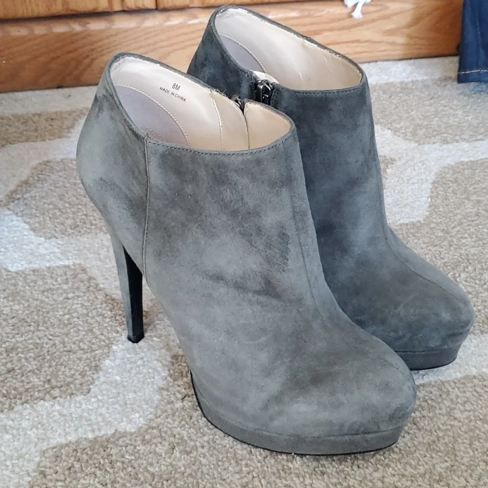 Boston Proper Khaki Green platform heels